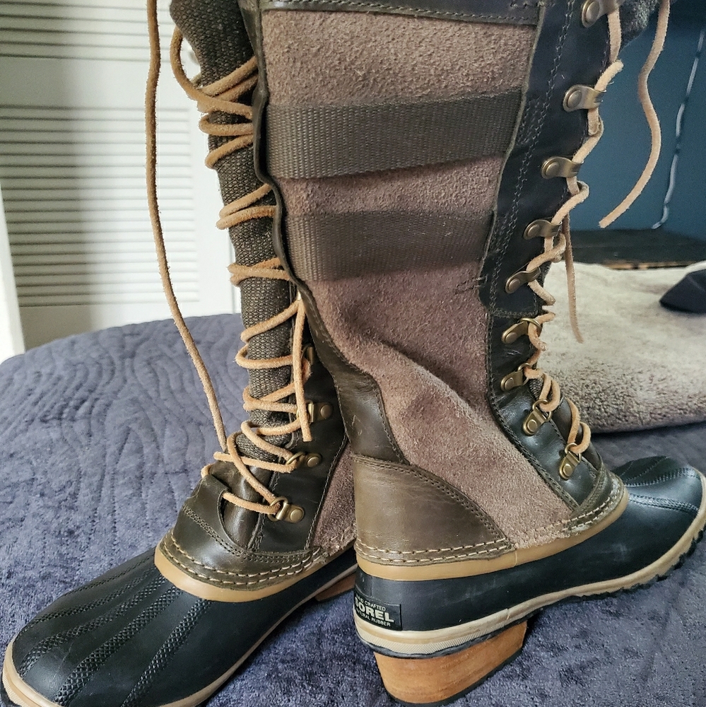 SOREL BOOTS